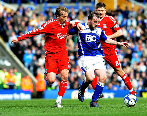 并且保持在 并且保持在